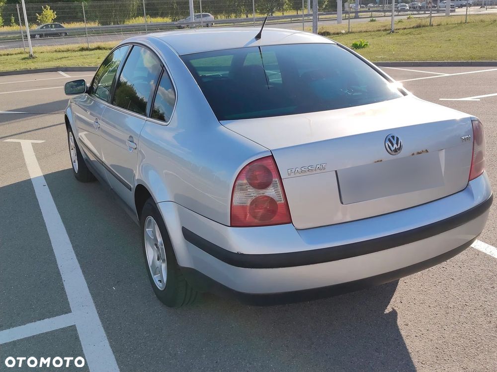 Volkswagen Passat 1.9 TDI Basis - 7