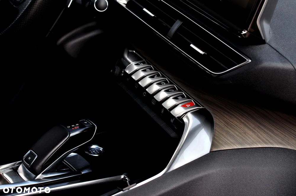 Peugeot 5008 1.5 BlueHDi GT S&S EAT8 - 18