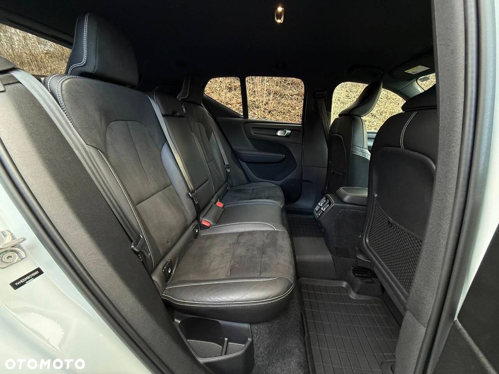 Volvo XC 40 T5 AWD R-Design - 17