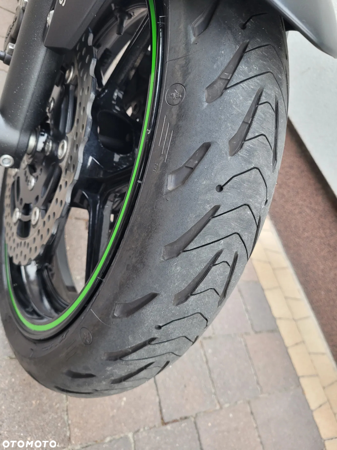 Kawasaki ER - 18