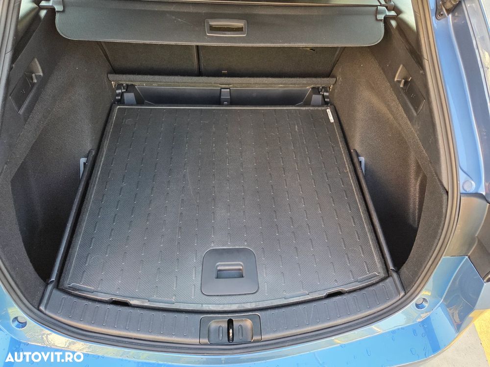 Toyota Corolla 1.8 HSD Business - 36