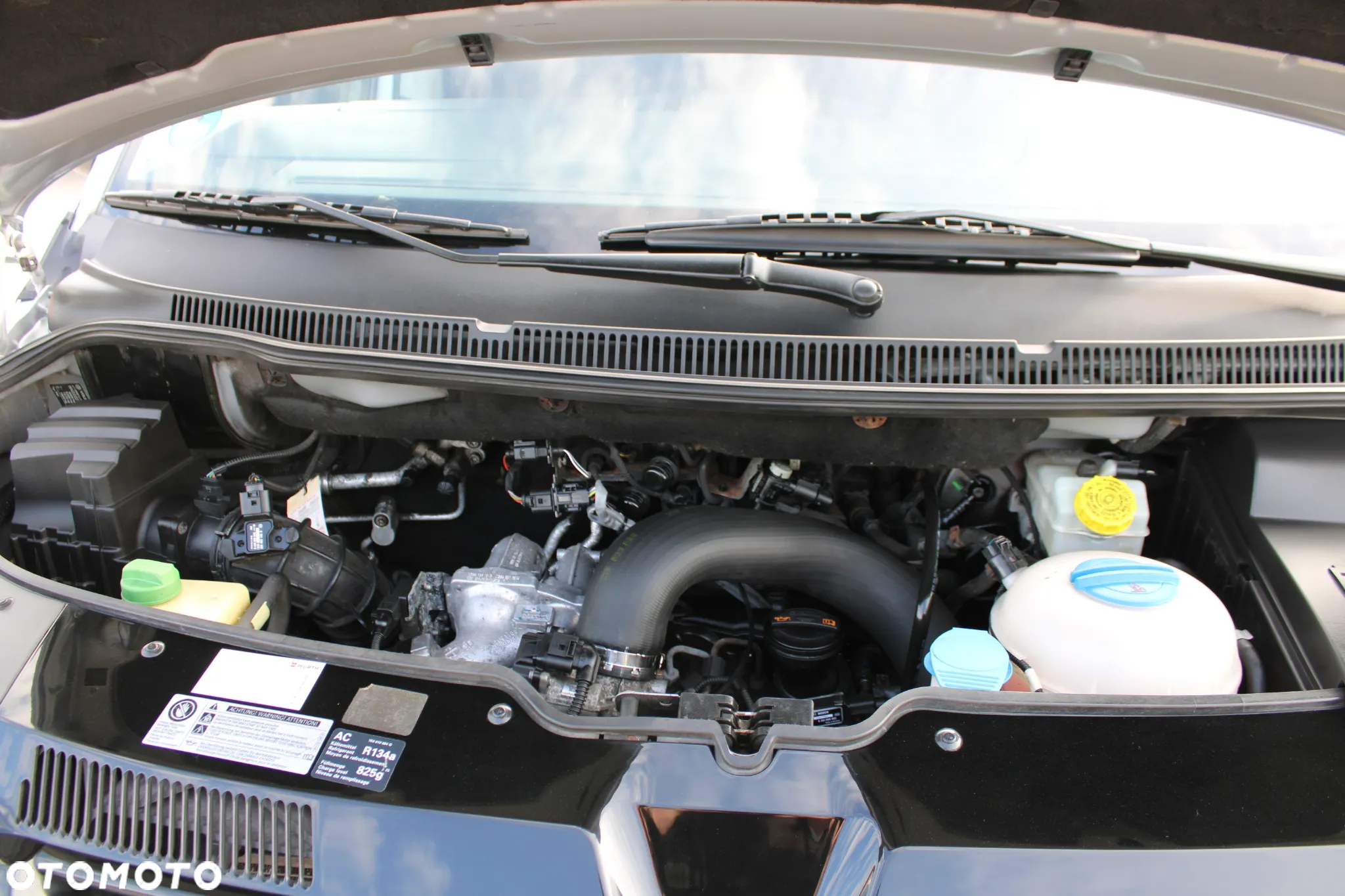 Volkswagen Caravelle - 35