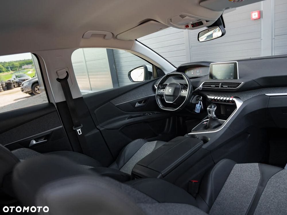 Peugeot 3008 1.5 BlueHDi Allure S&S - 19