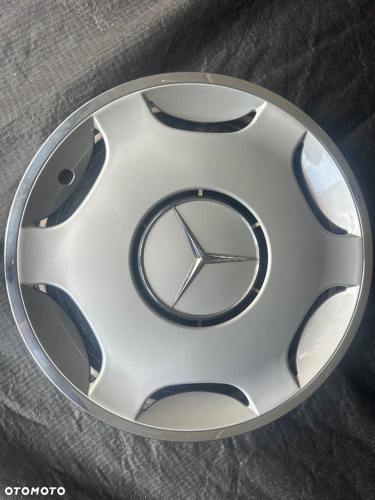 Mercedes-Benz Klasa C 180 Elegance - 32