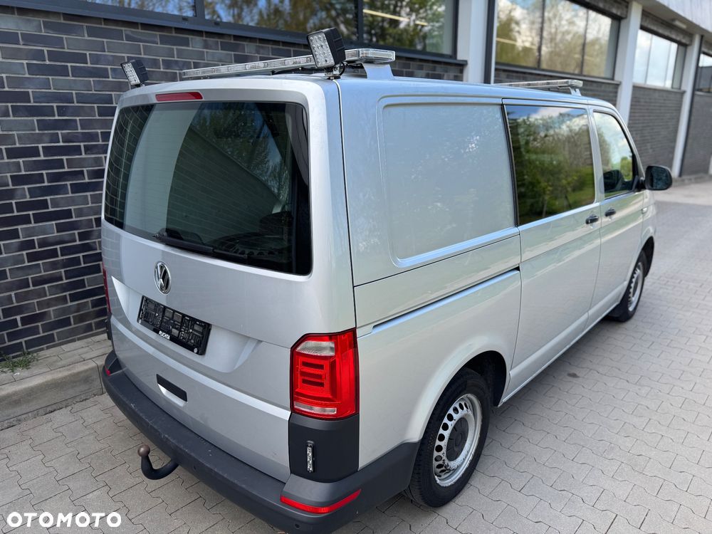 Volkswagen Transporter - 11