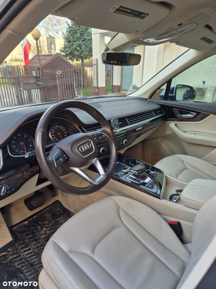 Audi Q7 - 7