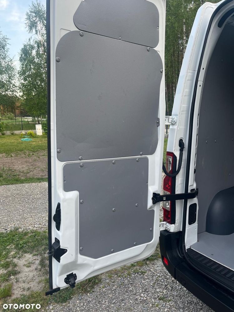 Opel Movano - 12
