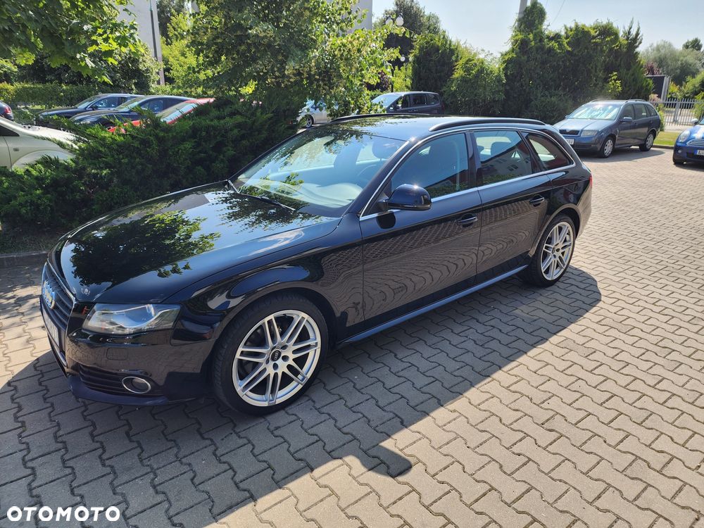 Audi A4 Limousine - 4