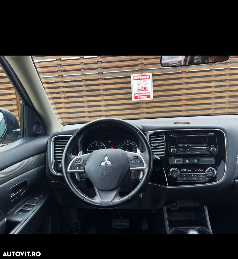 Mitsubishi Outlander 2.2 DI-D 4WD Automatik Plus - 9