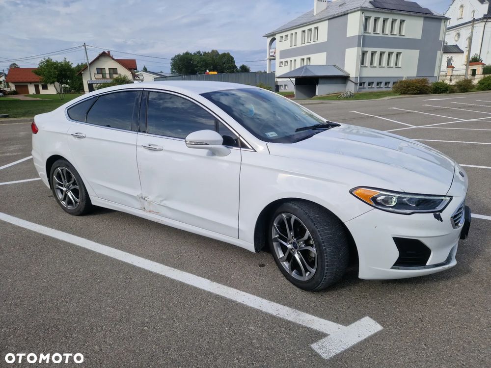 Ford Fusion - 12