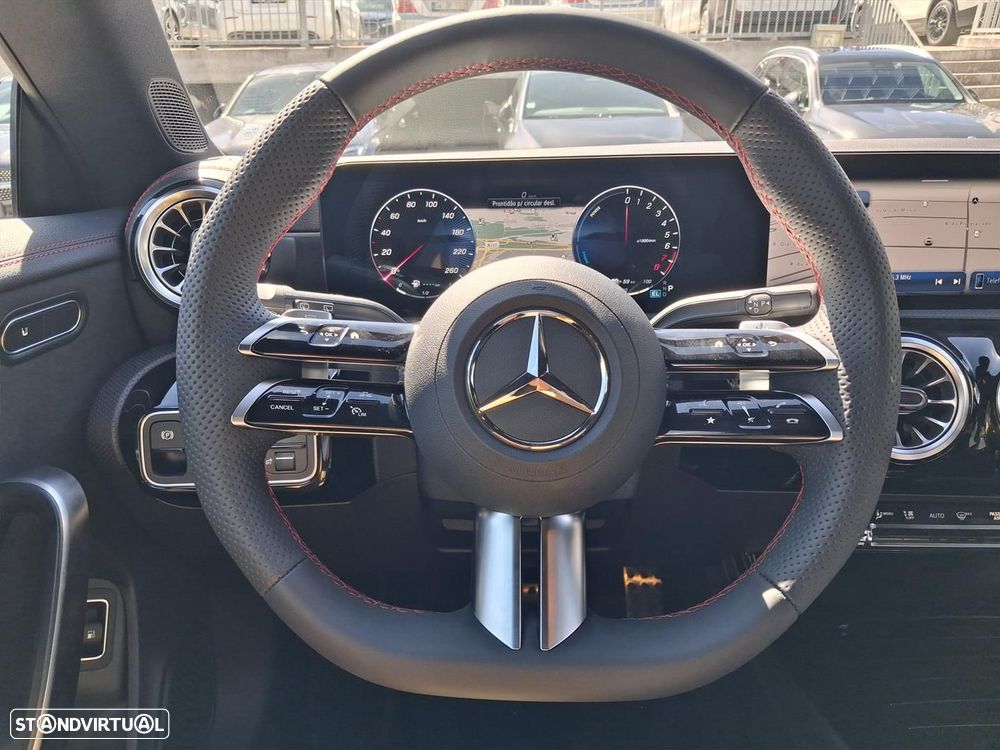 Mercedes-Benz CLA 250 e Shooting Brake AMG Line - 11