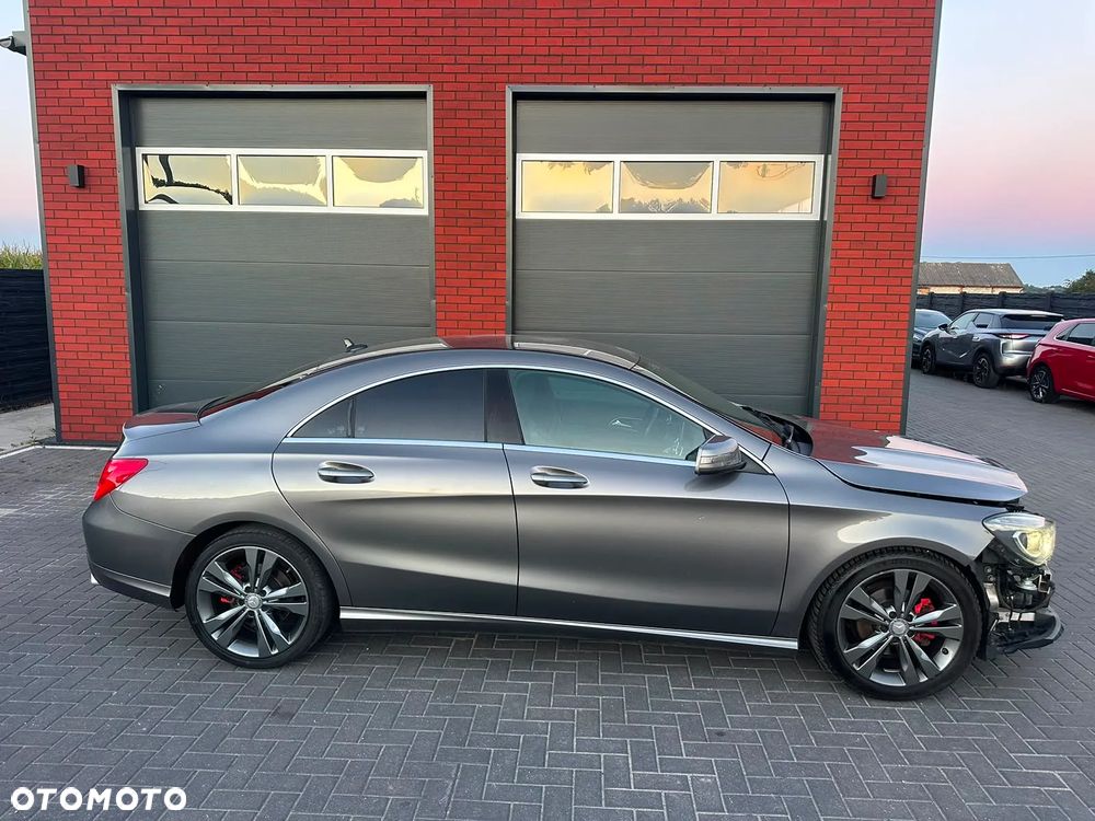 Mercedes-Benz CLA 180 d - 32
