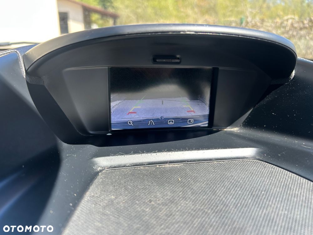 Ford Kuga 2.0 TDCi 2x4 Titanium - 33