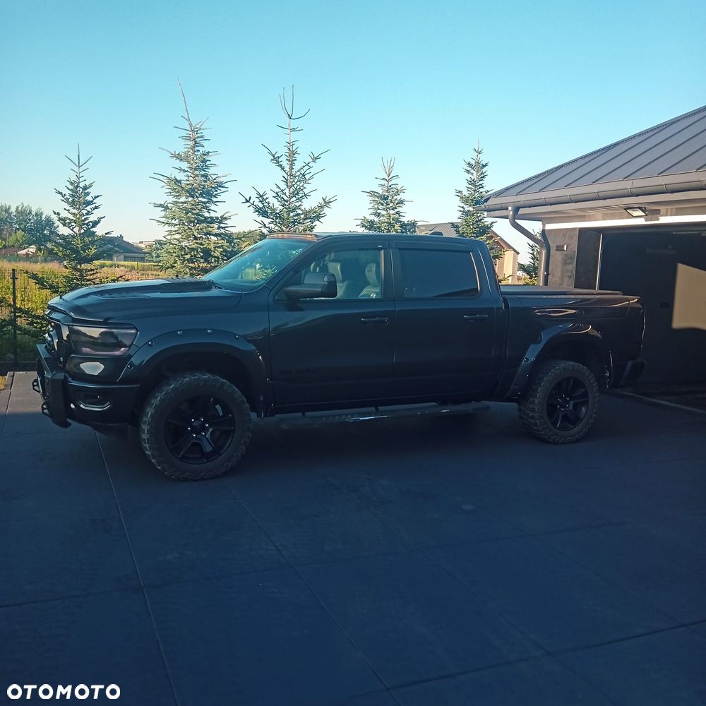 RAM 1500 5.7 eTorque Crew Cab Shortbed Bighorn Black - 3