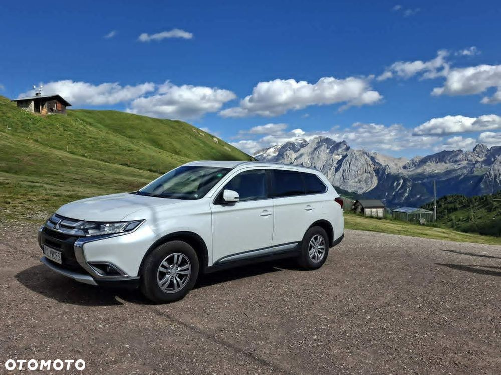 Mitsubishi Outlander 2.0 2WD SUV-Star - 2