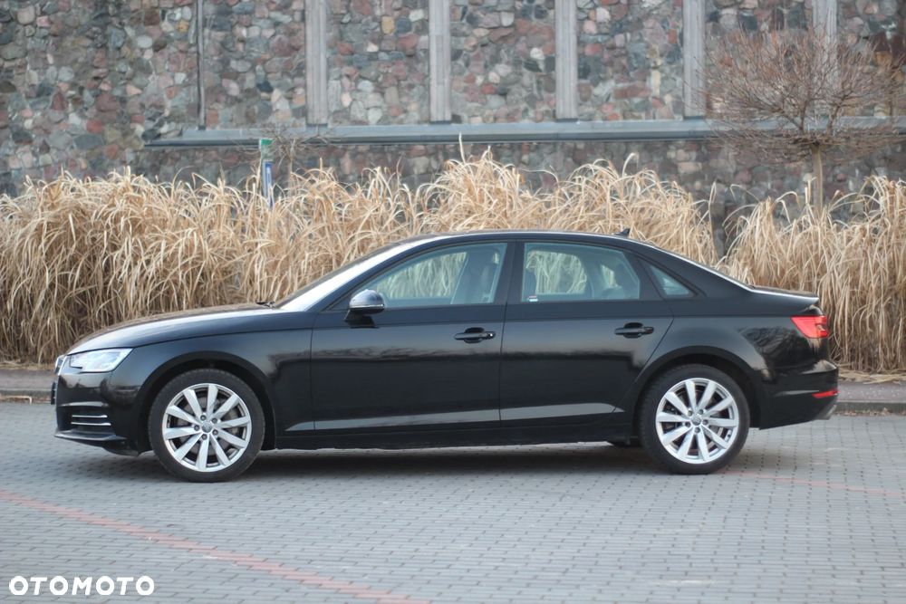 Audi A4 Limousine - 11