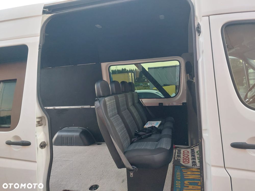 Mercedes-Benz Sprinter - 15