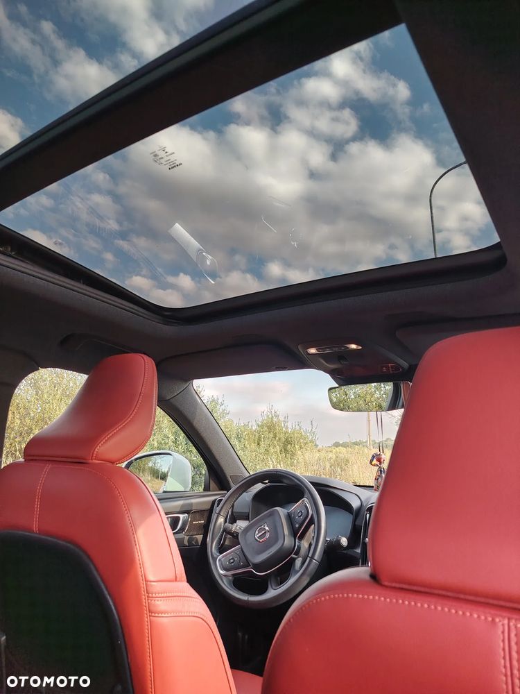 Volvo XC 40 D4 AWD Momentum Pro - 3