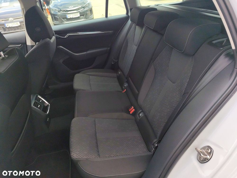 Skoda Octavia 2.0 TDI Style DSG - 13