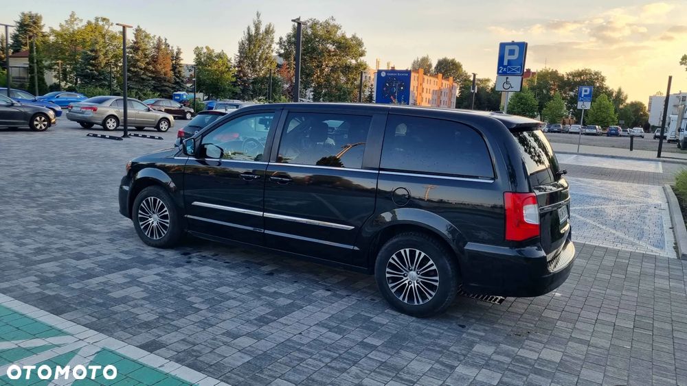 Chrysler Town & Country 3.6 Limited - 3