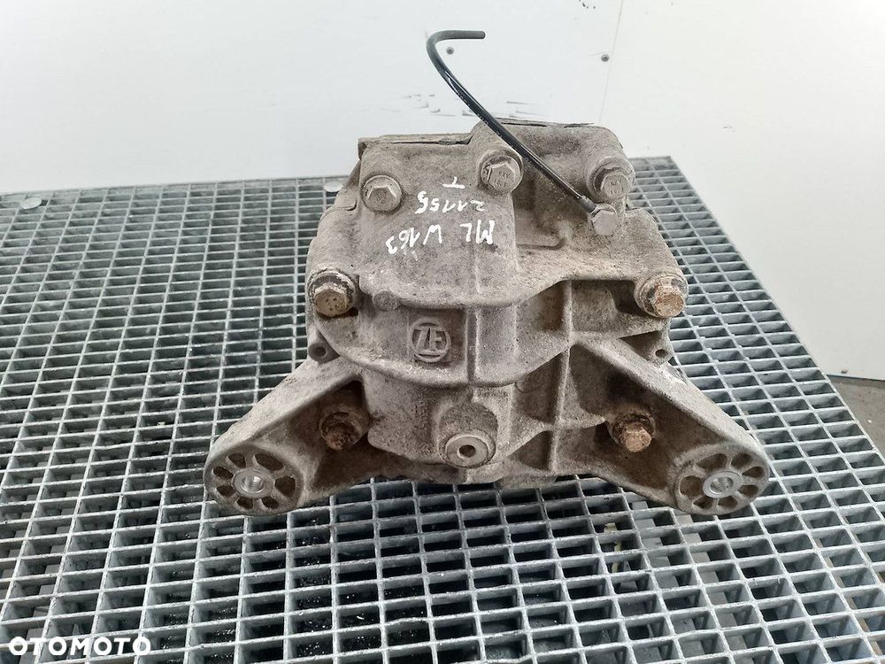 DYFERENCJAŁ TYŁ MERCEDES-BENZ ML W163 4460-310-013 3.2 V6 - 4