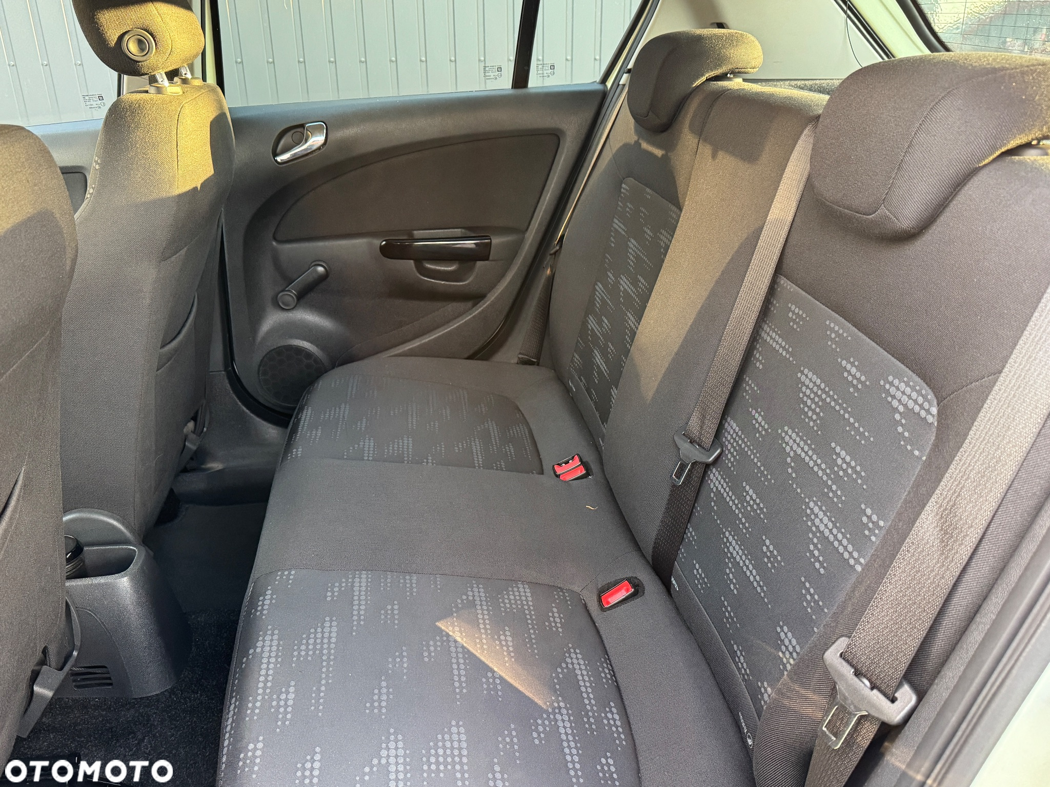 Opel Corsa 1.4 16V Satellite - 13