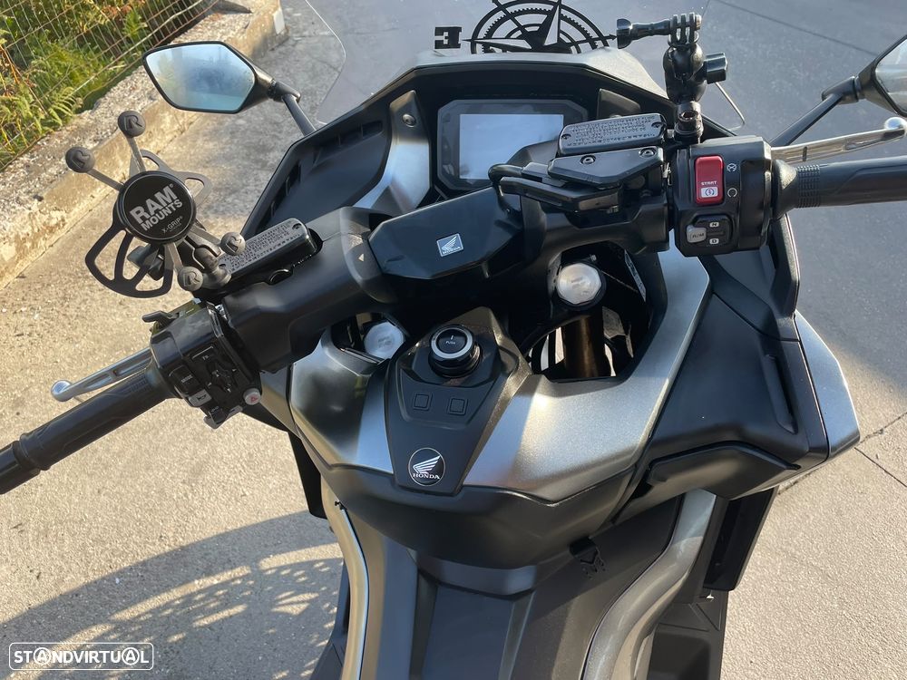 Honda Forza NSS750 - 8