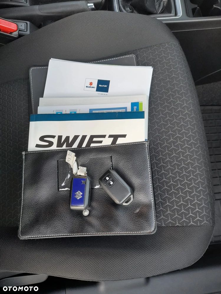 Suzuki Swift 1.2 Premium Plus - 20