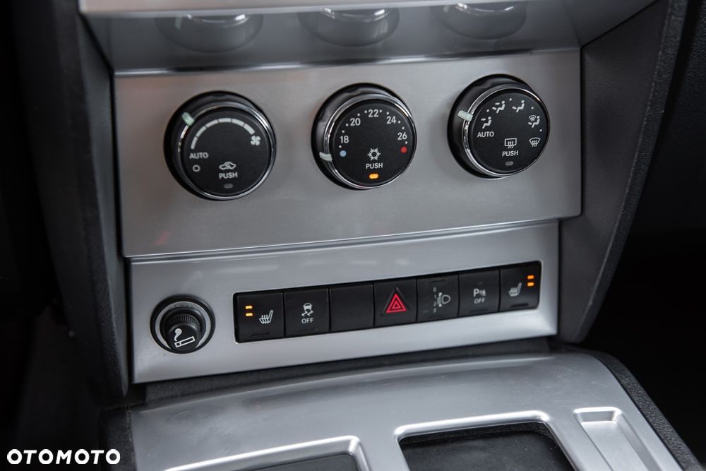 Dodge Nitro 4.0 Automatik R/T - 23