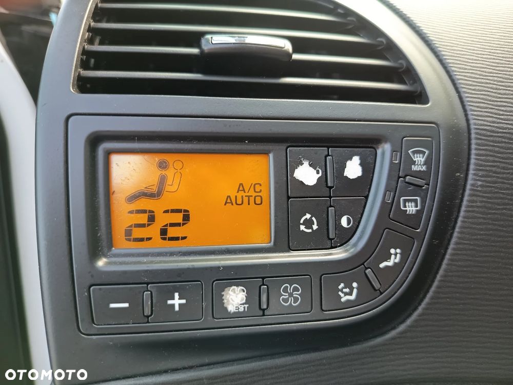 Citroën C4 Grand Picasso HDi 110 FAP (7-Sitzer) Selection - 24
