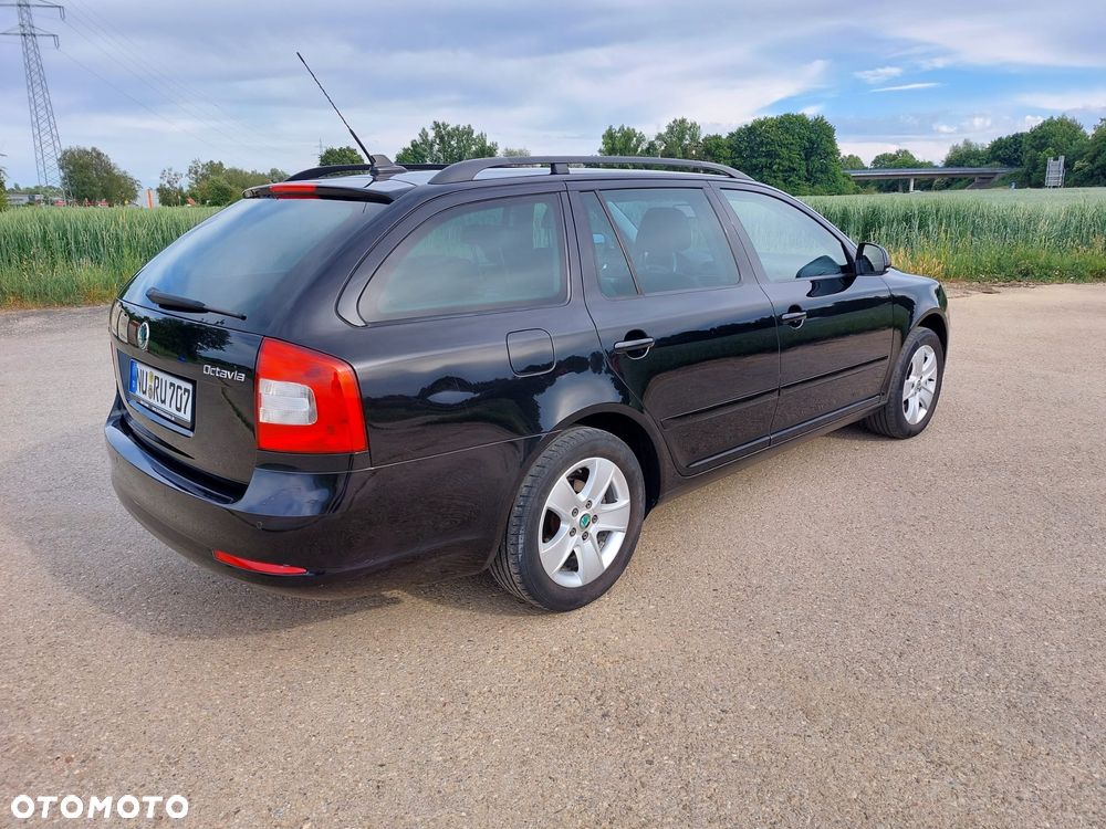 Skoda Octavia 1.6 TDI Elegance DSG - 19
