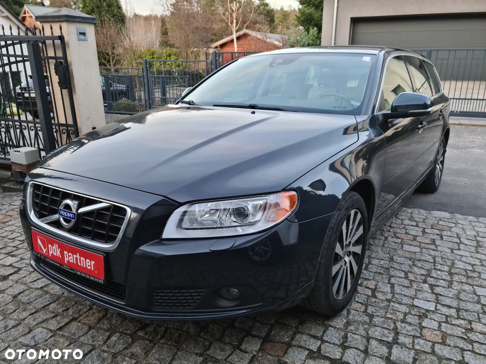 Volvo V70 D3 Momentum - 1
