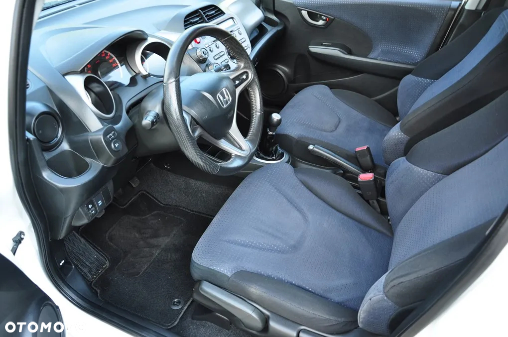Honda Jazz 1.2 Base - 30