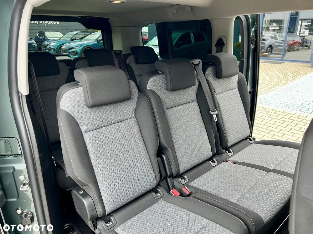 Peugeot Traveller 2.2 BlueHDi Long Business EAT8 - 11