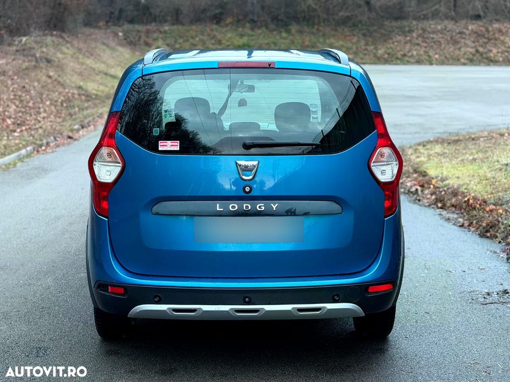 Dacia Lodgy TCe 115 Stepway - 3