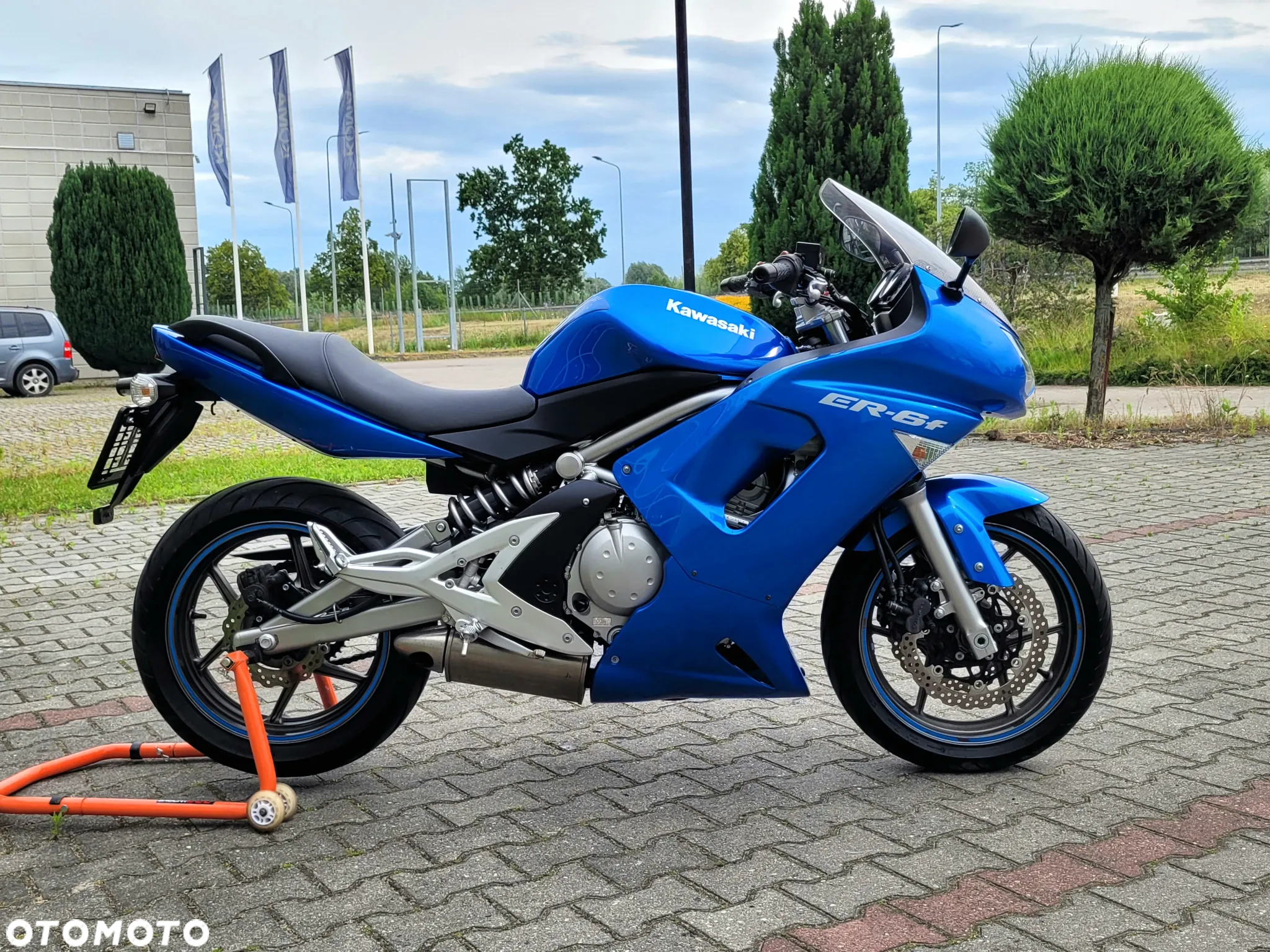 Kawasaki ER - 13