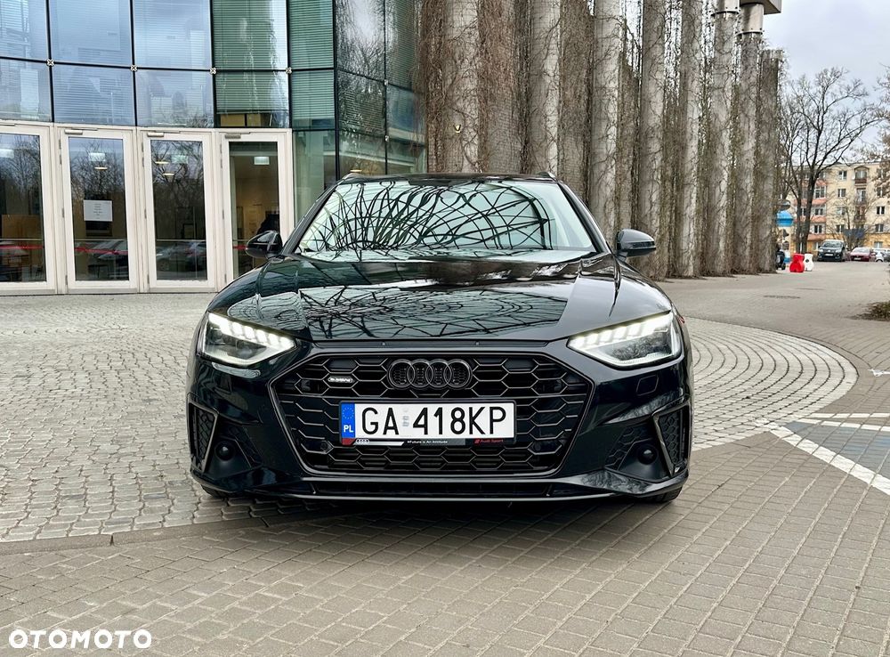 Audi A4 Avant 40 TFSI quattro S tronic S line - 1
