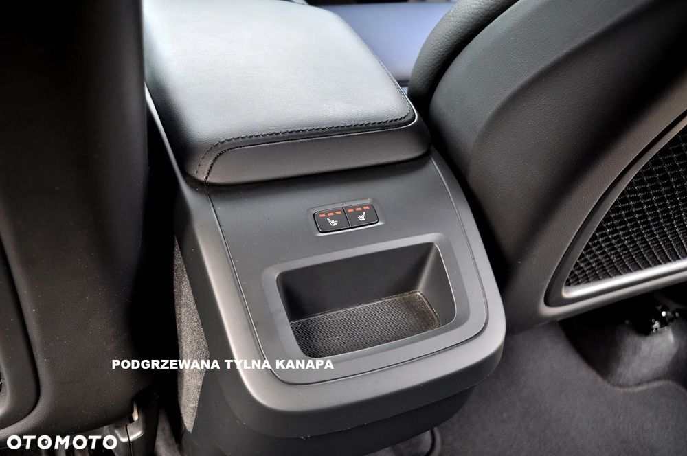 Volvo XC 60 B4 D Plus Dark - 23