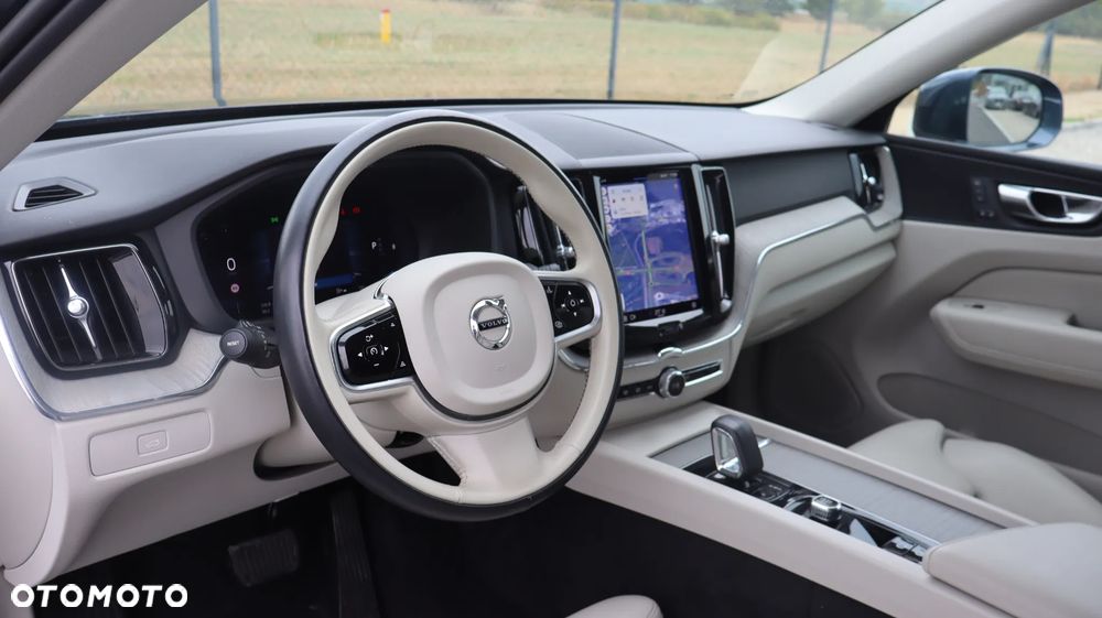 Volvo XC 60 B4 D AWD Plus Bright - 14