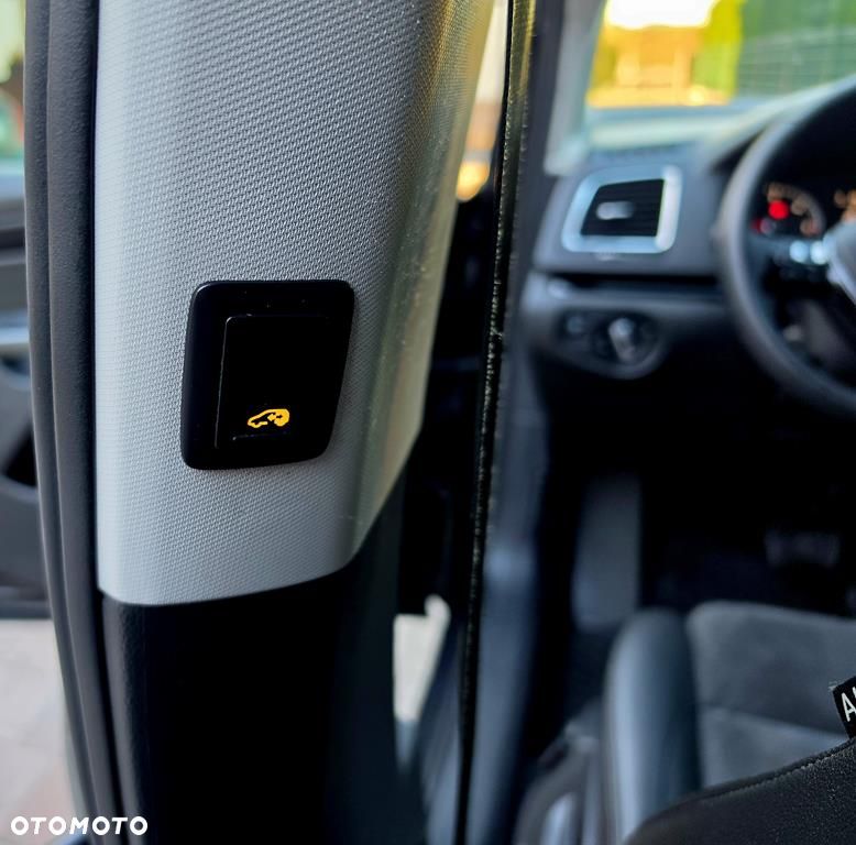 Volkswagen Sharan - 24