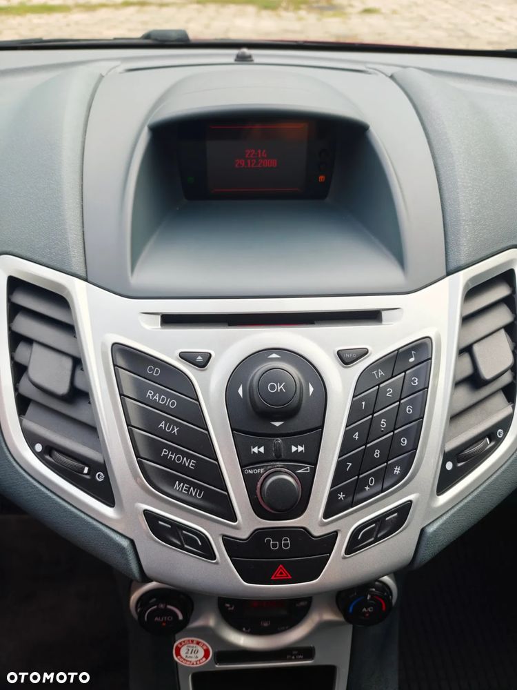 Ford Fiesta 1.6 Ti-VCT Titanium - 36