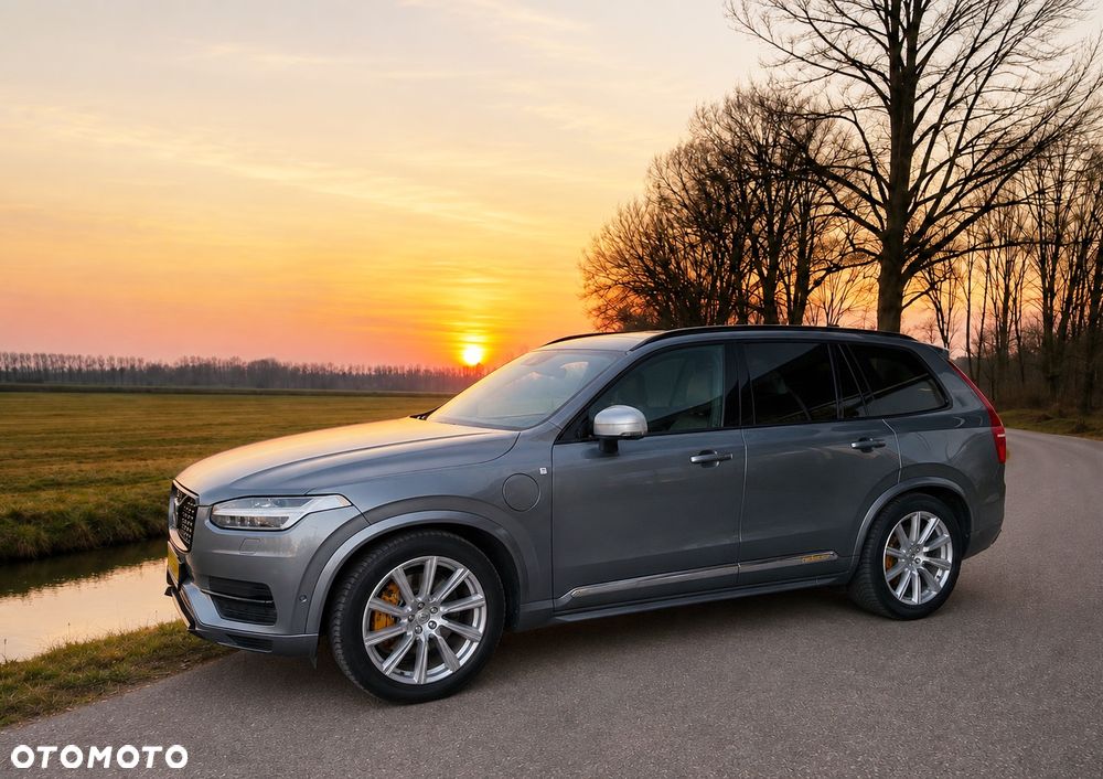 Volvo XC 90 T8 AWD Plug-In Hybrid Inscription Expression 7os - 3