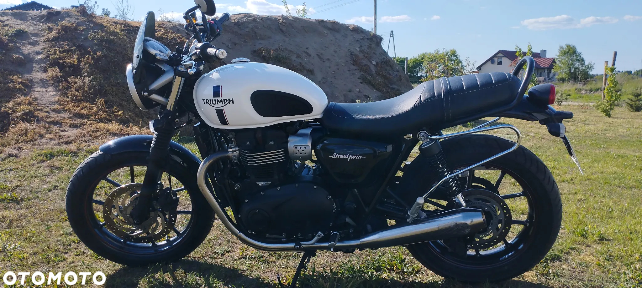 Triumph Street Twin - 12