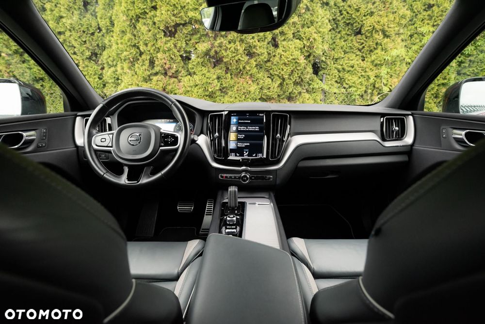Volvo XC 60 B5 B AWD R-Design - 11