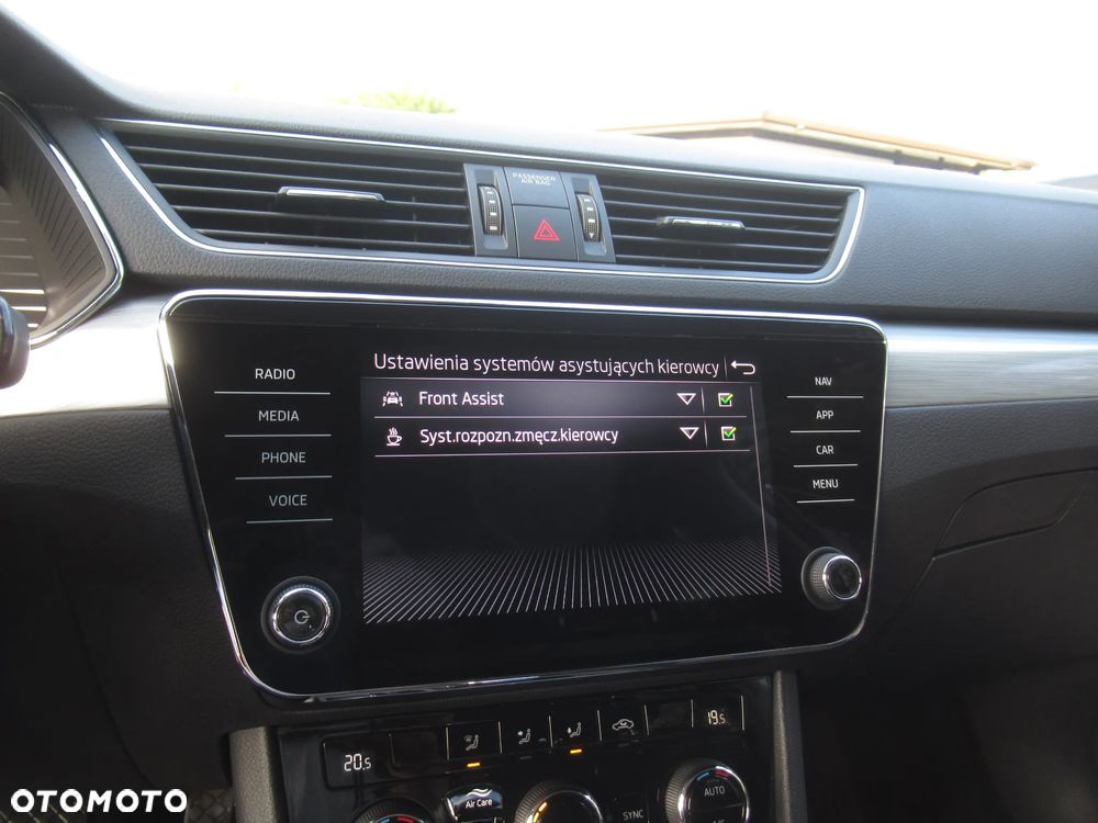 Skoda Superb 2.0 TSI Ambition DSG - 20