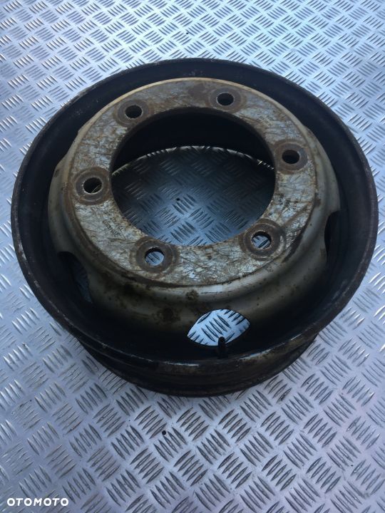 FELGA FELGI 17,5 6 SZPILEK RENAULT VOLVO - 1