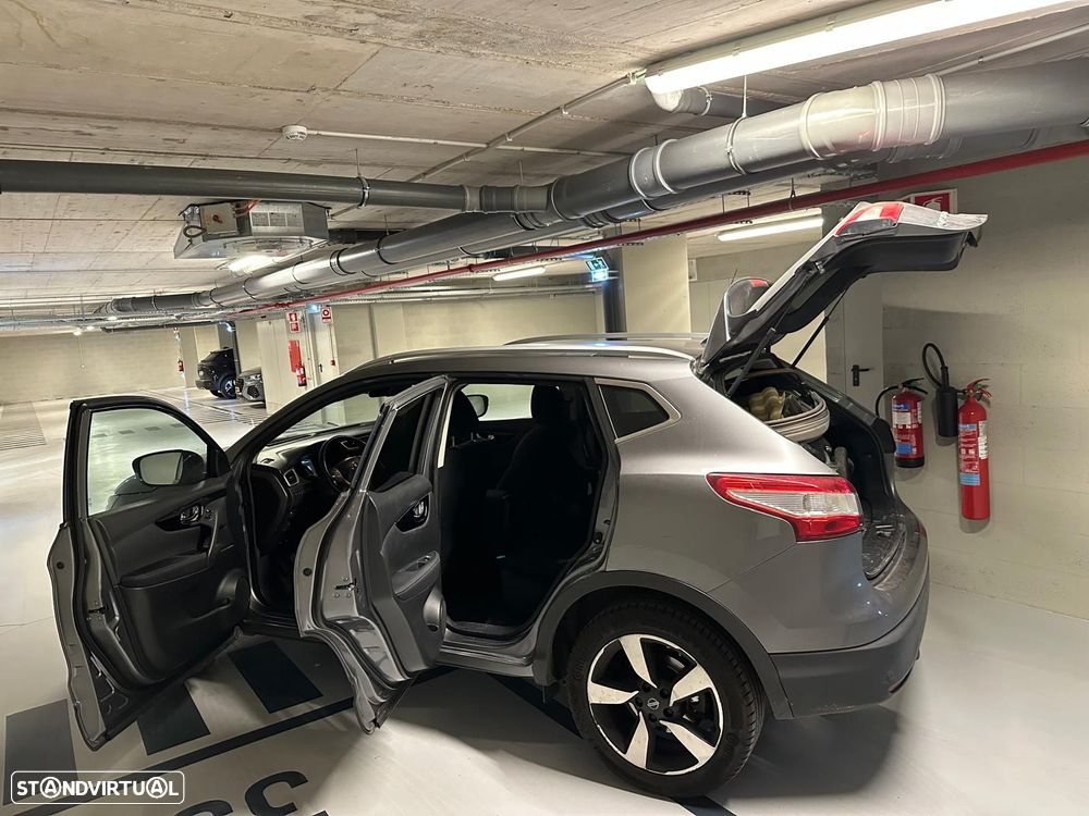 Nissan Qashqai 1.5 dCi N-Connecta - 6