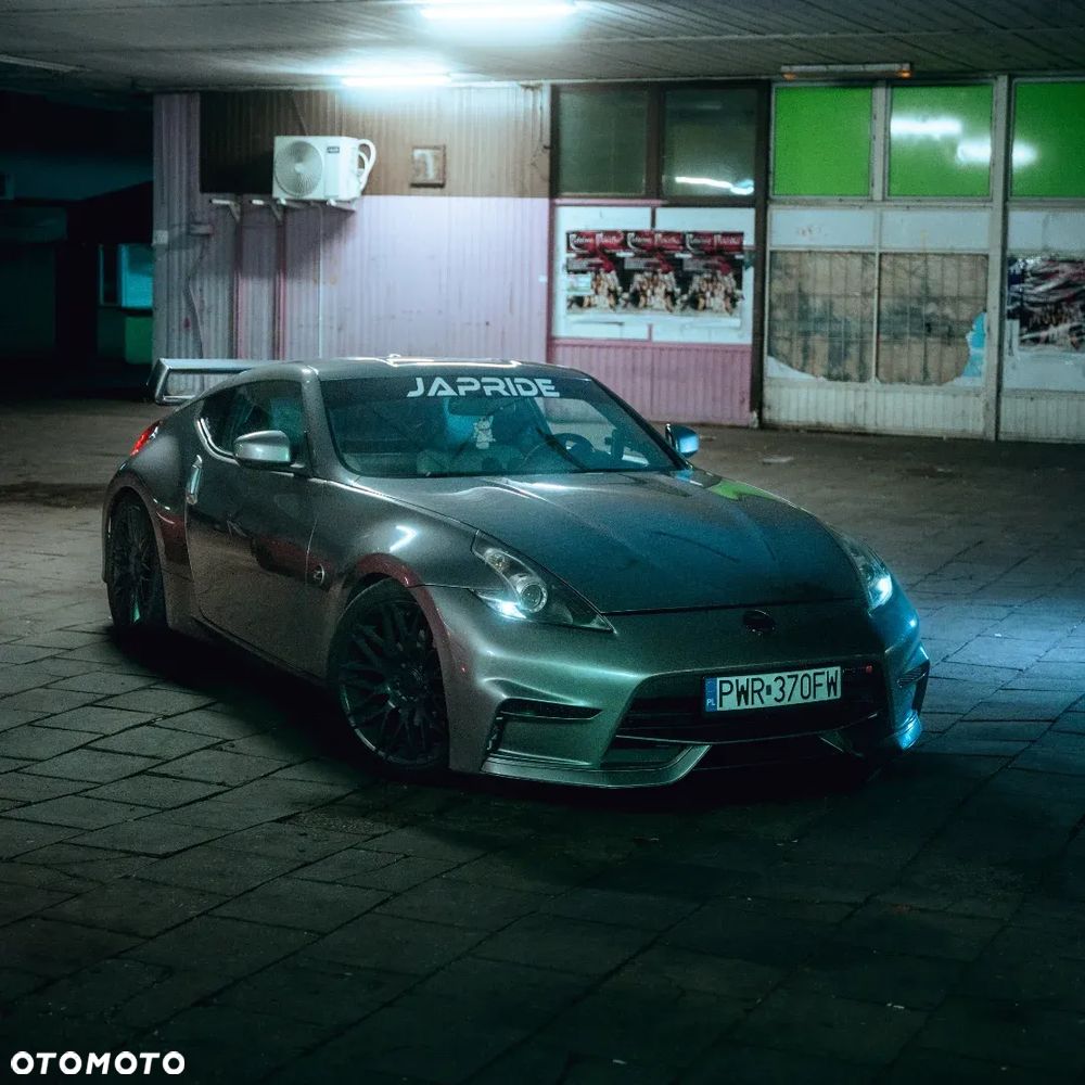 Nissan 370 Z - 20