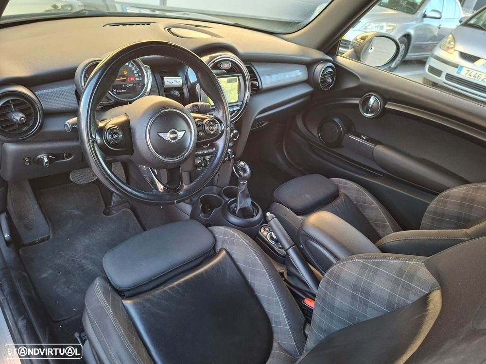 MINI 3 Portas Cooper D Auto - 10