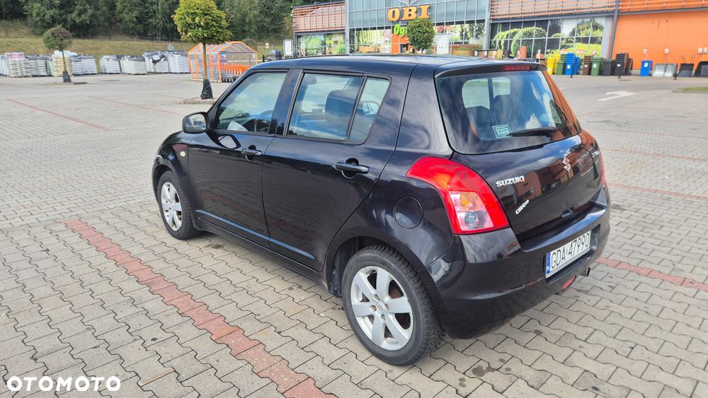 Suzuki Swift - 4